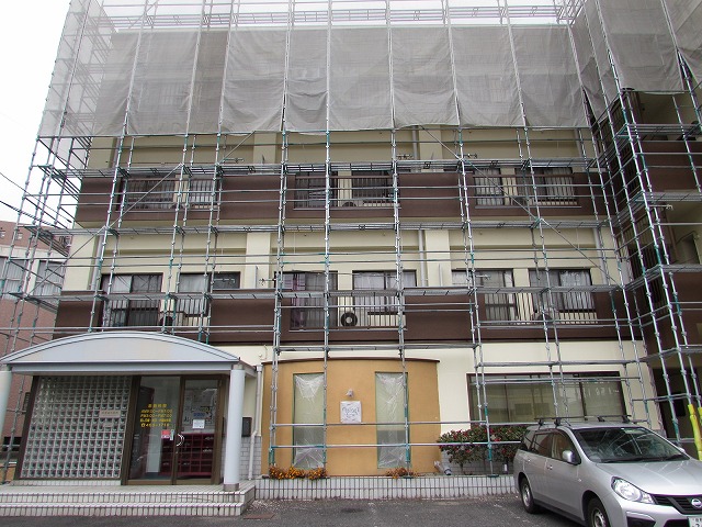 倉敷市松島４階建てマンション外部工事進捗状況